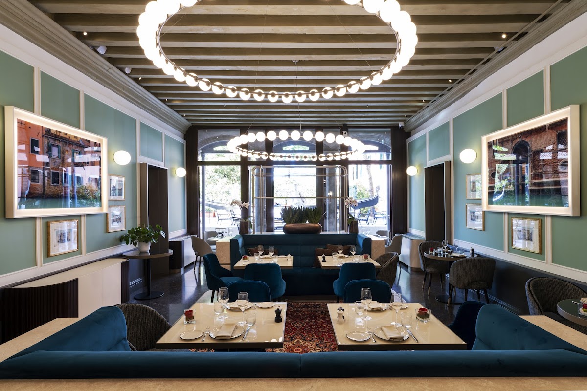Zoja Restaurant